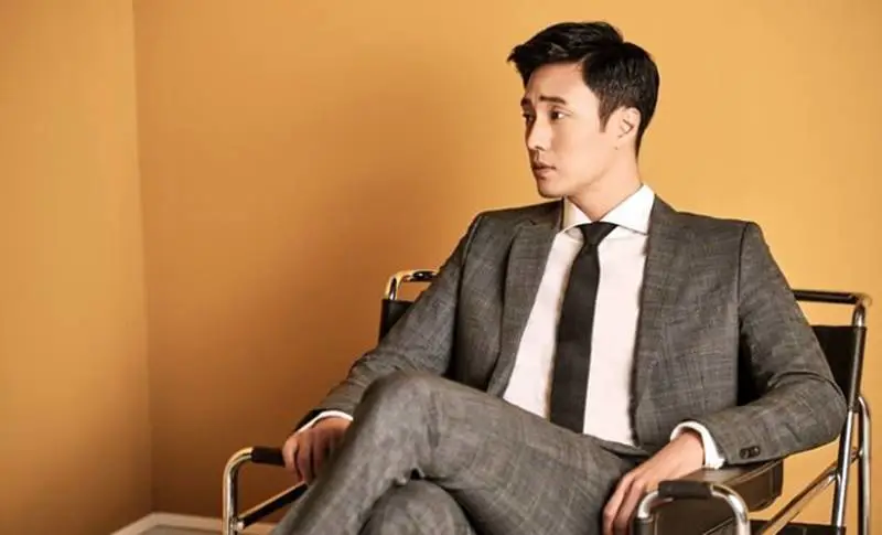 So Ji Sub sebagai Kim Young Ho