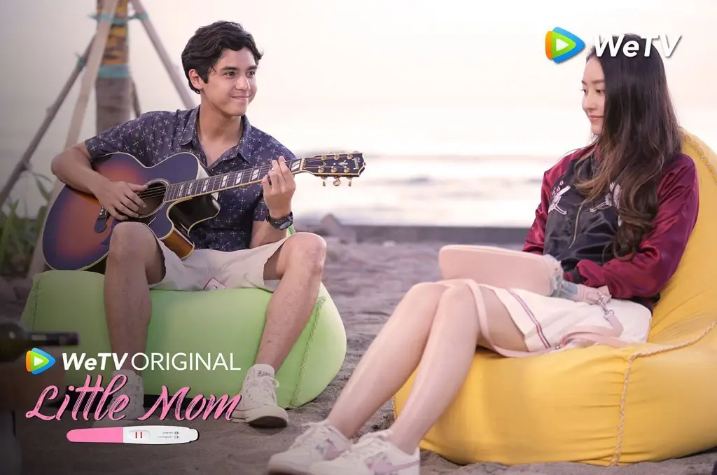 Screenshot adegan menegangkan dari Little Mom episode 8