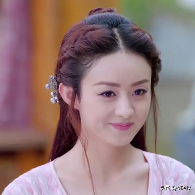 Zhao Liying sebagai Chu Qiao dalam Princess Agent