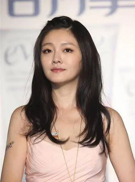 Foto pemotretan Barbie Hsu yang menawan