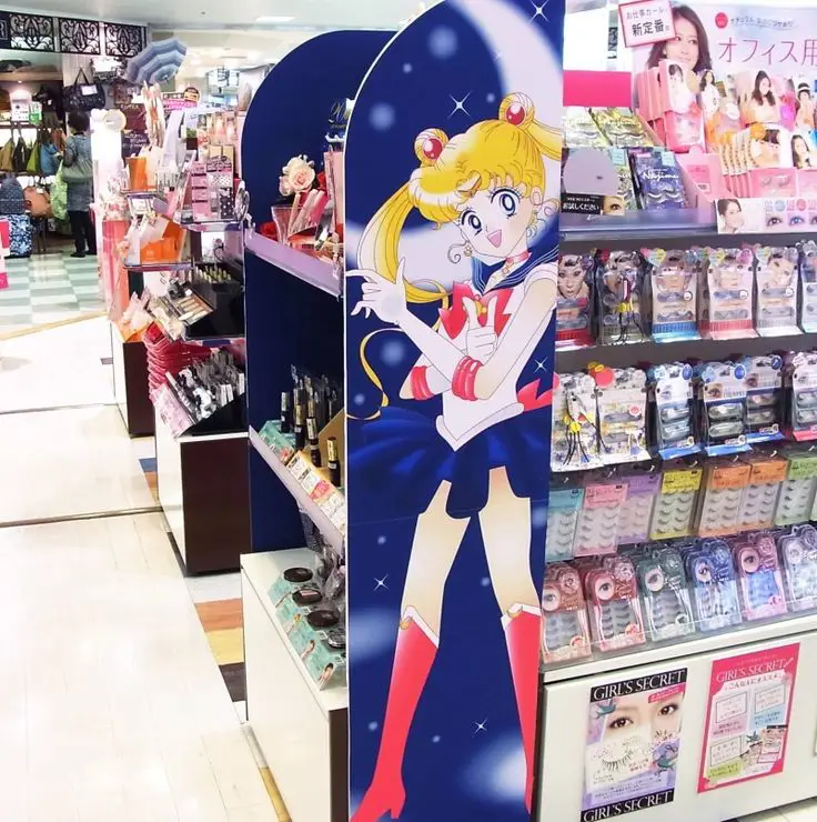 Pajangan berbagai merchandise Sailor Moon