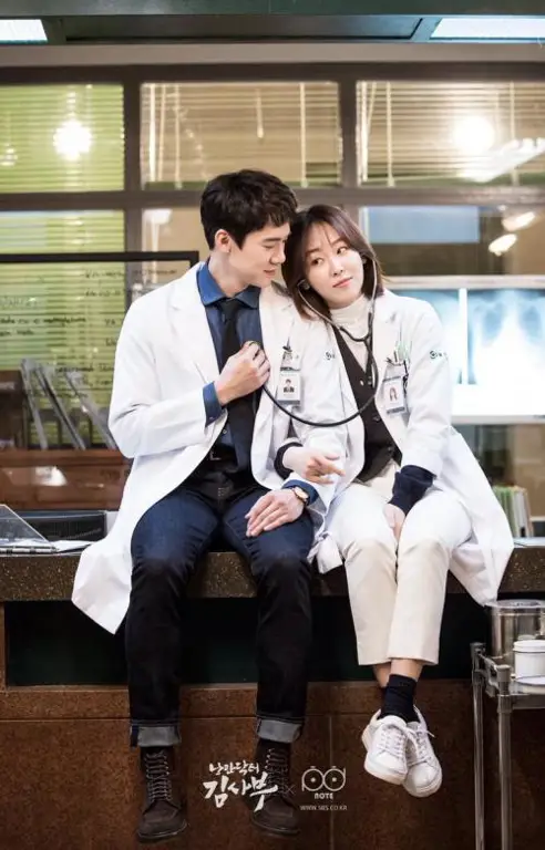 Yoo Yeon Seok dan Seo Hyun Jin dalam drama Dr. Romantic