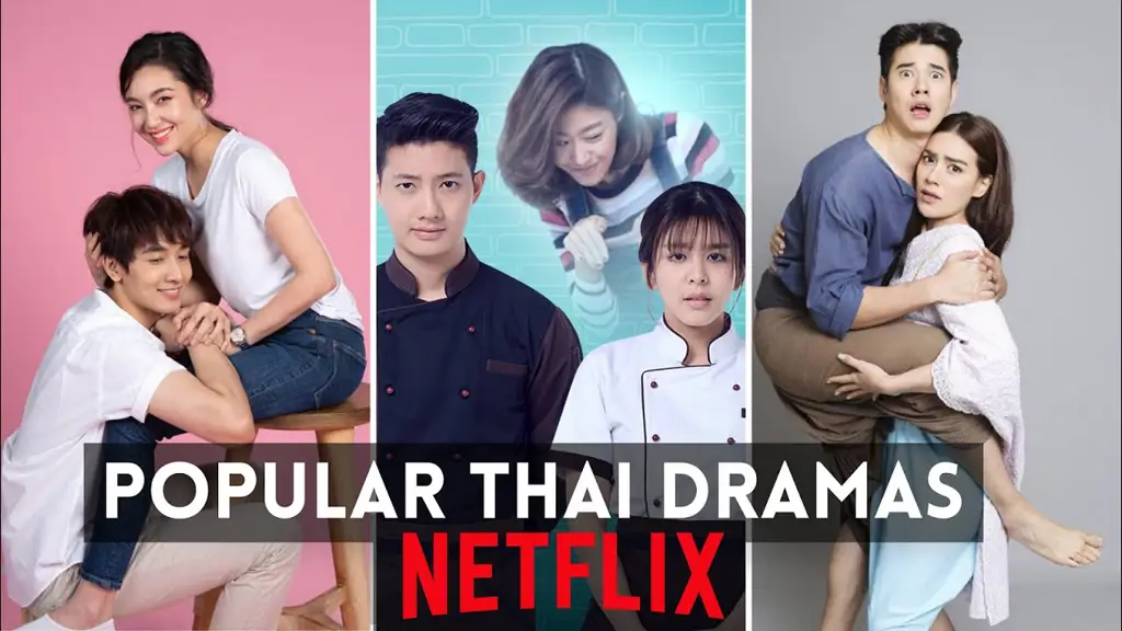 Para penggemar drama Thailand menonton bersama