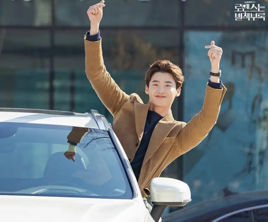 Lee Jong Suk dan para lawan mainnya