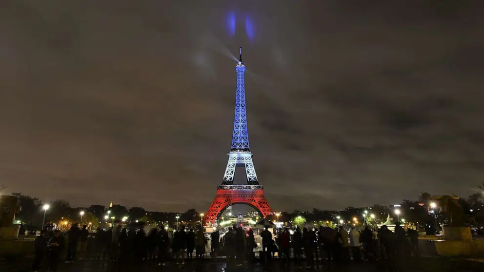 Gambar yang menggambarkan serangan teroris di Paris tahun 2015