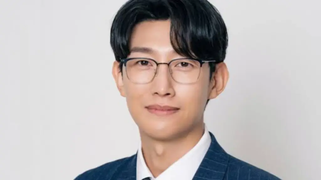 Kang Ki Young di acara penghargaan